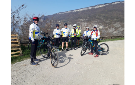 Arrêt obligatoire au point de vue sur le lac et l'Abbaye de Hautecombe